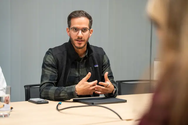 Sicherheit wird auch in der digitalen Bankenwelt groß geschrieben, versichert der Experte. Klar sei jedoch auch: Die Möglichkeiten wachsen in den letzten Jahren nicht nur für Kundinnen und Kunden, sondern auch für Akteure mit kriminellen Absichten. | Foto: Valentina Marinelić/MeinBezirk