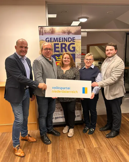 Landesabgeordneter und Bürgermeister Otto Auer (Bezirksparteiobmann), Bgder Berger Bürgermeister Horst Pelzmann (Gemeindeparteiobmann Stv.), Gemeinderätin Sylvia Otte (Gemeindeparteiobmann Stv.), Vizebürgermeisterin Beatrix Kriszta (Finanzreferentin), Gemeinderat Manuel Kalss (Gemeindeparteiobmann) (alle VP) | Foto: VP Berg