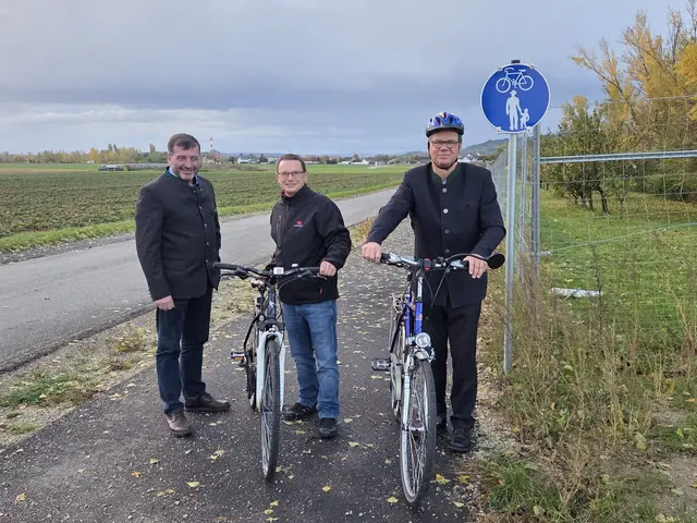 Landtagsabgeordneter Josef Edlinger, Gemeinderat Erich Lindtner und Bürgermeister Stefan Löffler (alle ÖVP). | Foto: VP Krems