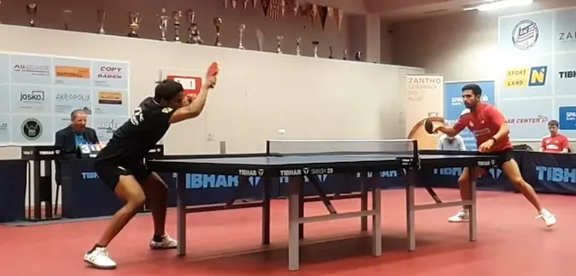 Snehit Suravalujja (in Schwarz) in Action | Foto: Sinan Tugay