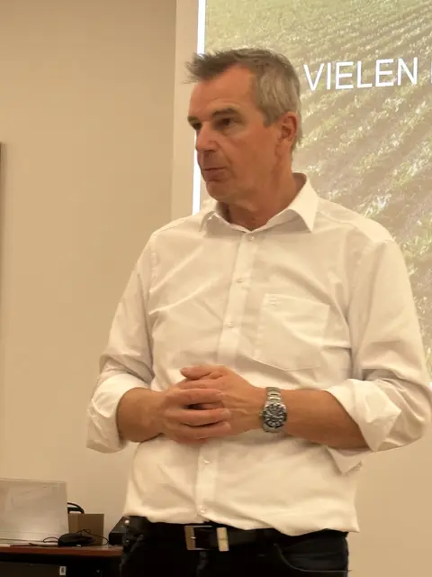 Präsident Ernst Karpfinger sprach offen über Chancen und Risiken für die Landwirte. | Foto: Alexandra Goll