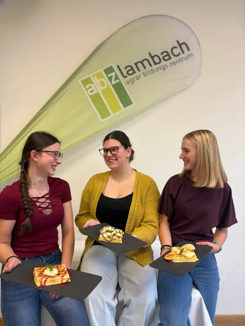 Am diesjährigen Martinimarkt in Steinerkirchen wird es frisch zubereitete Waffeln in verschiedenen Variationen von Schülerinnen des abz Lamnach gaben. | Foto: abz