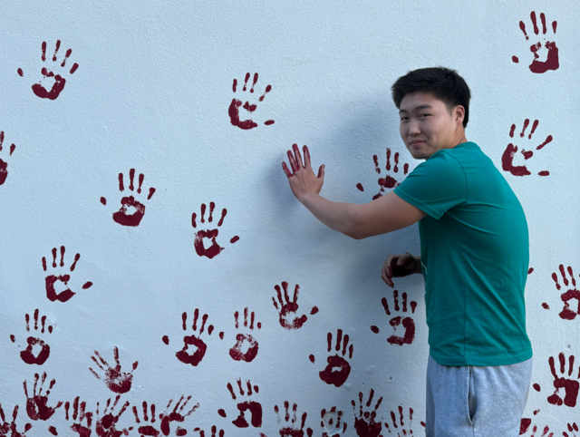 Die vier Erinnerungsorte sehen unterschiedlich aus und wurden von jeweils einem Schülerteam gestaltet. | Foto: Clemens Frauscher