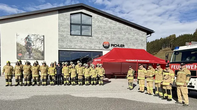 Mehrere Feuerwehren aus dem Lungau stellten sich am 25. Oktober 2025 in Mariapfarr-Bruckdorf der Branddienstleistungsprüfung in der Stufe Bronze. | Foto: BI Anton Doppler ASBÖ2 bzw. FF St. Margarethen