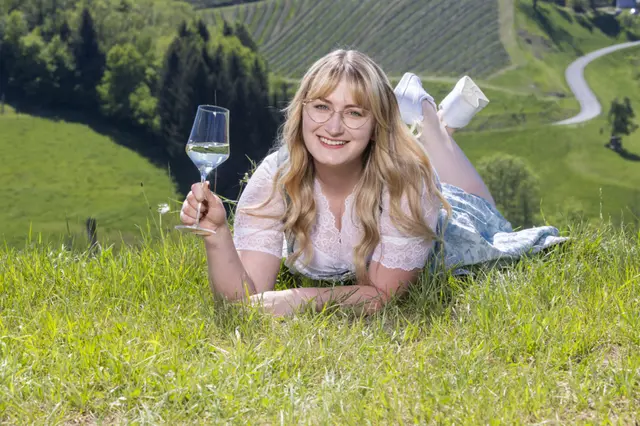 Lisa aus dem Bezirk Leibnitz organisiert spontan ein Hoffest, um bei "Bauer sucht Frau" die Männer näher kennenzulernen. | Foto: Ernst Kainersdorfer