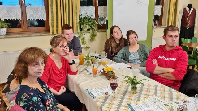 Jung und Alt traf sich beim Generationentreff in Hitzendorf. | Foto: privat