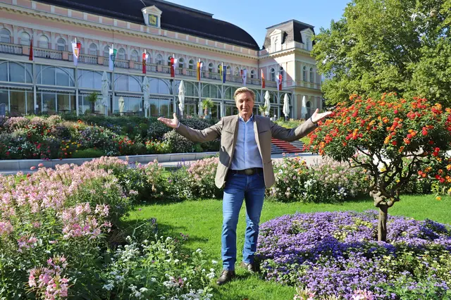 Moderator Hans Knauß präsentiert dabei die Region in ihrer ganzen Vielfalt. | Foto: Hörmandinger