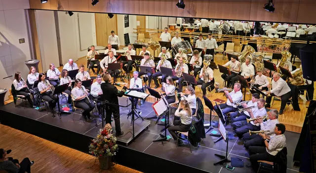 Das Herbstkonzert der Salinenmusikkapelle Ebensee war ein voller Erfolg. | Foto: Hörmandinger