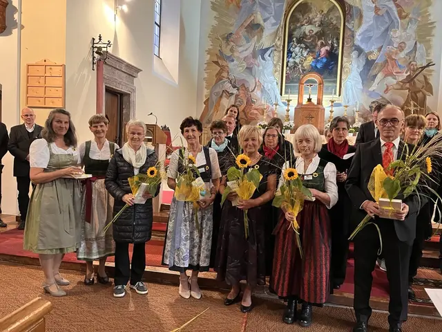 Nach dem offiziellen Teil fand der Abend beim gemütlichen Beisammensein im Widum bei einer Agape einen harmonischen Ausklang. | Foto: Andrea Scheiterer