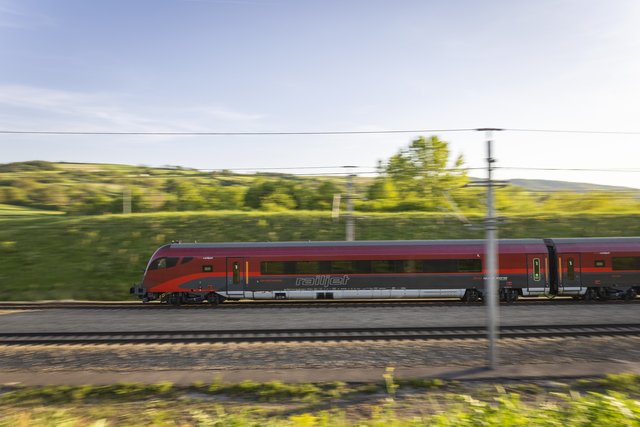 Zwischen 3. bis zum 30. November 2025 entfallen Züge zwischen Salzburg und Wörgl. | Foto:  ÖBB Eisenberger