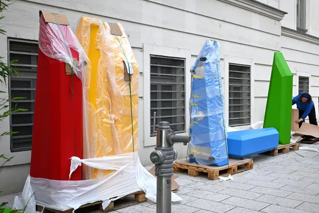 Die bunten Möbel geben dem Platz einen einzigartigen Charakter. | Foto: BV18