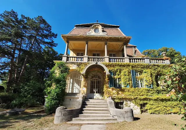 Die Villa "Schapira" steht zum Verkauf. Der Preis wird auf Anfrage mitgeteilt. (Archiv) | Foto: Christa Posch