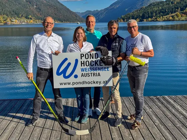 Klaus Ehrenbrandtner (Kärnten Werbung), Karoline Turnschek (Gemeinde Weissensee), Markus Brandstätter (Region Nassfeld-Lesachtal-Hermagor), Thomas Michor (TVB Weissensee), Gerhard Brüggler (Organisation Pond Hockey) | Foto: Pondhockey Weißensee Austria