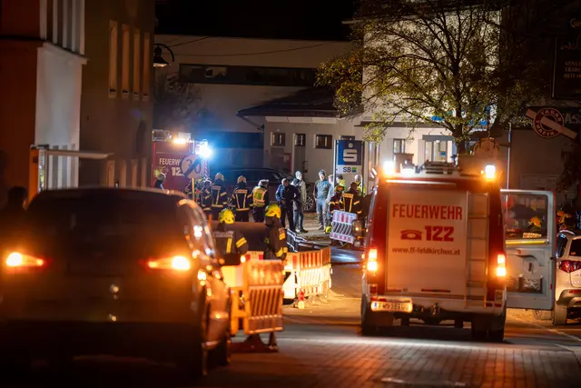 Bis 0.30 Uhr waren die Kameraden noch im Einsatz. | Foto: Team Fotokerschi.at/Martin Scharinger