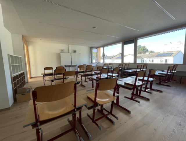 Die neue Klasse im sanierten Bildungszentrum Liebenfels mit digitaler Tafel. | Foto: Marktgemeinde Liebenfels