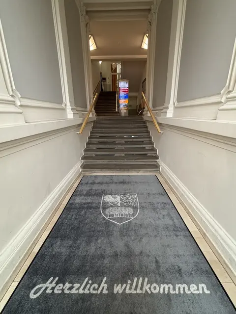 Treten Sie ein – Teil 2 zur Finanzkrise von Purkersdorf | Foto: Lauren Fahrenberger / MeinBezirk