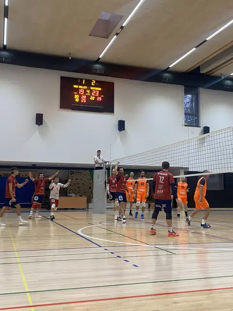 Die Herren von VC Voitswein 1 starteten schlecht, holten aber in der Folge drei Siege. | Foto: Tropper