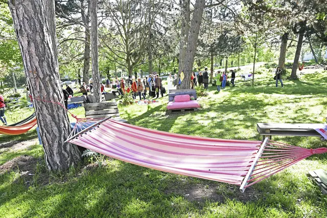 Der Therapiegarten in der Klinik Hietzing neben dem Pavillon 1.  | Foto: PID/C. Jobst