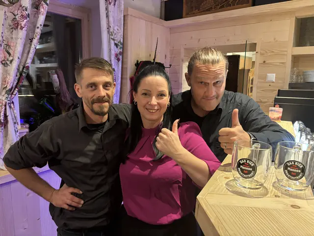 Die Besitzer mit Michael Scheruga | Foto: Schweller