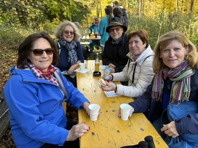 Beim Wandertag dabei waren Ingrid Heinisser, Michaela Umshaus, Christian Umshaus, Renate Knassmüller und Ingeborg Matzinger | Foto: Michael Sabadello