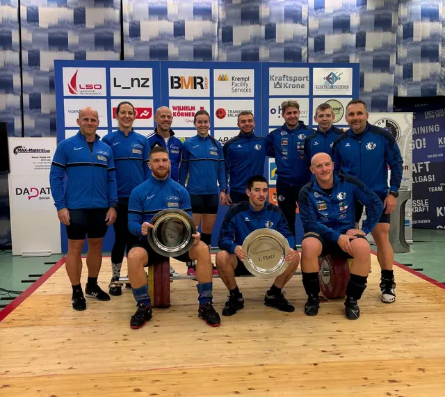 SK VÖEST Linz III feiert den Sieg im Regionalliga-Finale gegen ATSV Ranshofen. | Foto: Conny Högg