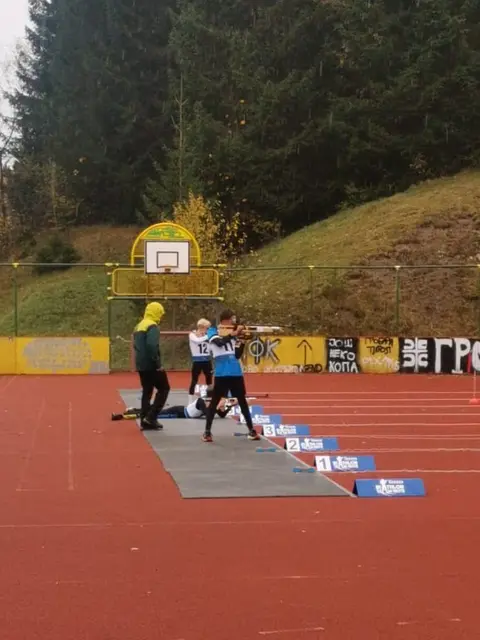 Insgesamt 54 junge Biathleten aus Tirol und Vorarlberg waren in Breitenwang am Start. | Foto: Biathlon Team Reutte