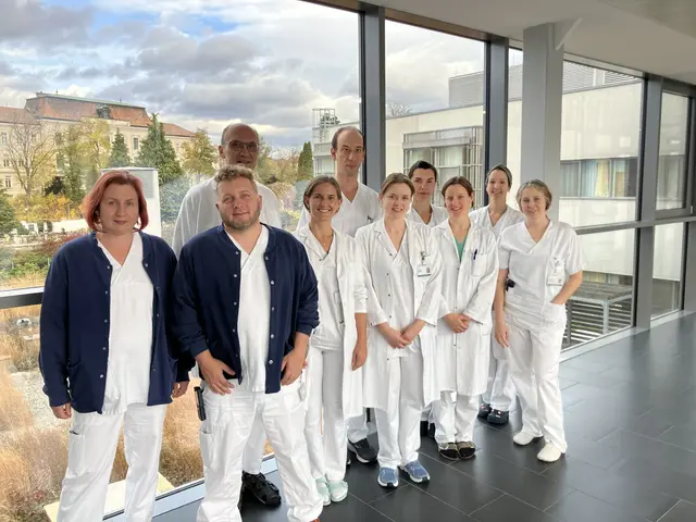 DGKP Melanie Stegmeier, DGKP Reinhard Würfel, OA Dr. Andreas Posset, Ass. Dr. Sophie König, Ass. Dr. Clemens Höbarth, OÄ Dr. Gloria Herget, OÄ Dr. Delia Maftei, Prim. Dr. Bernadette Dornigg, Ass. Dr. Veronica Heigl, OÄ Dr. Romana Umgeher | Foto: LK Melk