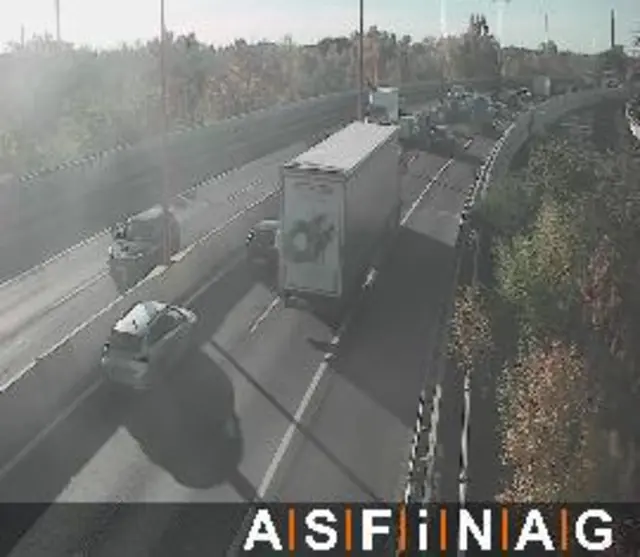 Gegen 8.30 Uhr staute es auf der A23. | Foto: Screenshot ASFINAG