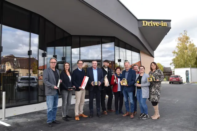STR Thomas Dobousek, STR Birgit Reininger, Andreas Marquardt, Bürgermeister Abg.z.NR Wolfgang Kocevar, Michael Mann, GR Maria Sordje, Vizebürgermeister Christian Pusch, GR Christian Wenk, GR Eva-Maria Wallner, GR Karin Böhm | Foto: Mirjam Preineder