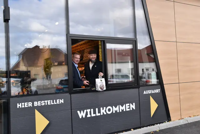 Drive-in Filiale | Foto: Mirjam Preineder