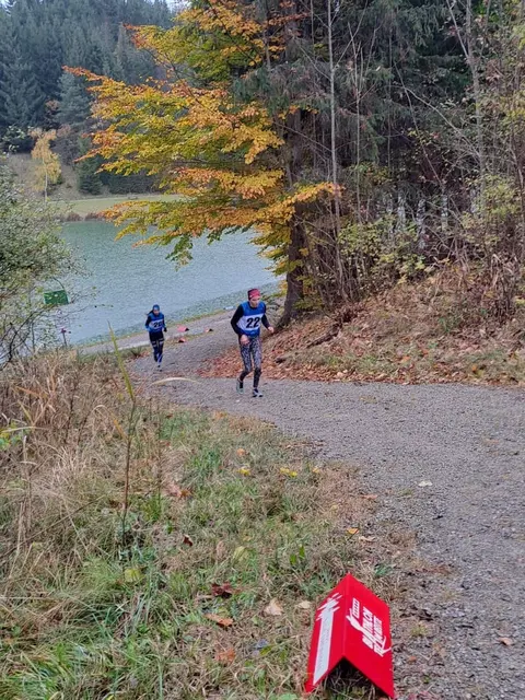 Das regnerische Herbstwetter war eine Herausforderung für den Nachwuchs. | Foto: Biathlon Team Reutte