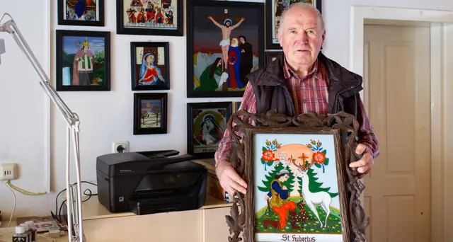 Der Hinterglasmaler Johann Pum (78) aus Sandl. | Foto: MeinBezirk/Justin Pröll