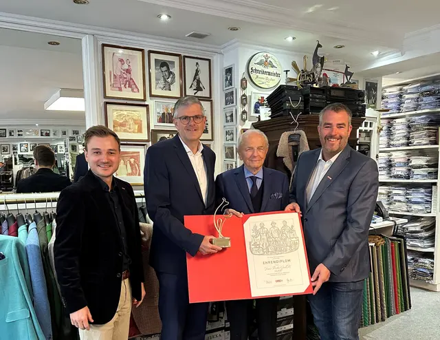 Patrick Schönauer (WK Kitzbühel), Bgm. Klaus Winkler, Franz Prader, Hermann Huber (Obmann WK Kitzbühel). | Foto: WK Kitzbühel