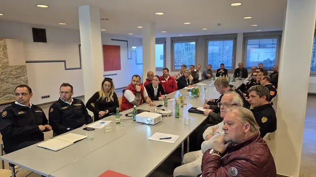 Landesrat Daniel Fellner sprach am Bezirkssicherheitsgipfel in Feldkirchen über Asyl und Integration.  | Foto: Büro LR Fellner