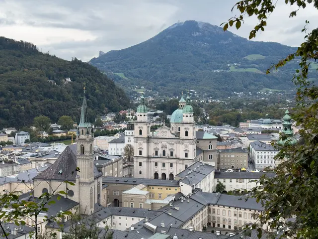 Am ersten November (Allerheiligen) gibt es in der Stadt Salzburg Verstärkerfahrten der Linien 5, 9 und 22.
 | Foto: Symbolfoto: Neumayr