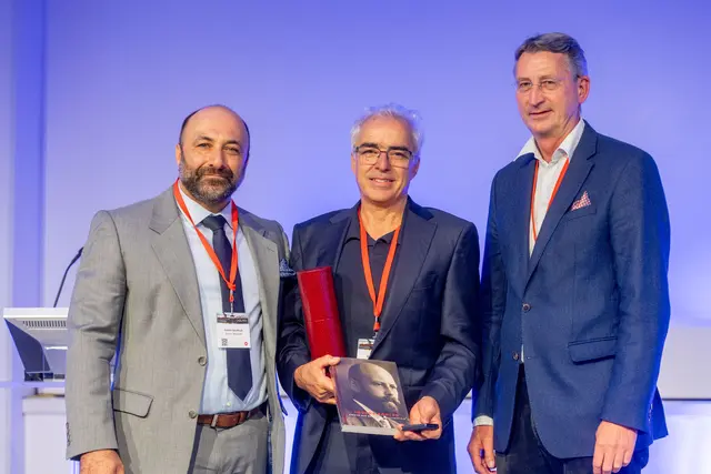 Primar Dr. Anton Kathrein erhielt die Lorenz-Böhler-Medaille. | Foto: ÖGU/Wildbild