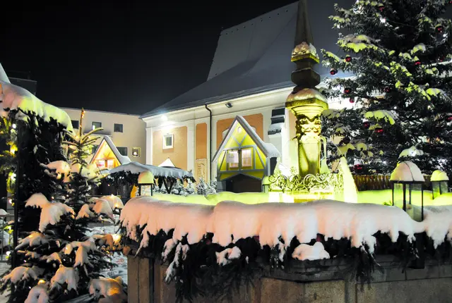 Das Weihnachtsdorf in Grieskirchen hat täglich bis 21 Uhr geöffnet.  | Foto: Stadtmarketing Grieskirchen