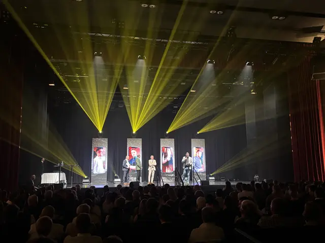 Eine gewaltige Show im Kunsthaus  | Foto: MeinBezirk/Helmut Riedl