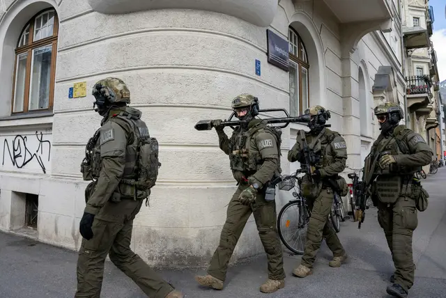 Ein Mann drohte dort mit einer Schusswaffe. Jetzt wurde bekannt, dass es auch zu einer Schussabgabe seitens der Einsatzkräfte gekommen sei. (Symbolfoto) | Foto: Zeitungsfoto.at