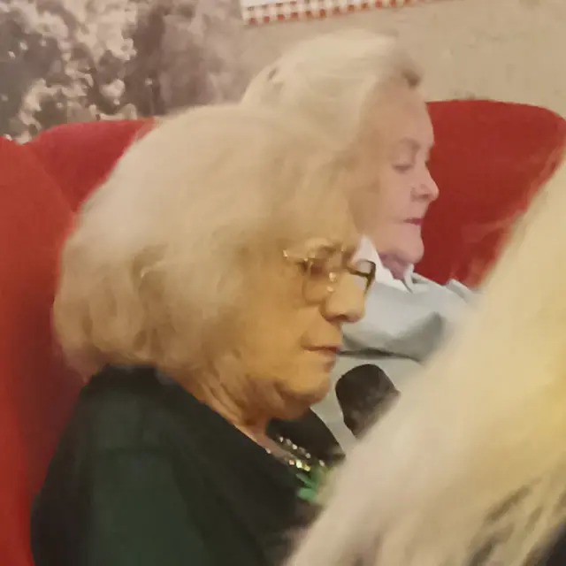 Moderation der Lesung im slowakischen Piešťany: Gertrud Hauck, dahinter Helene Levar | Foto: Erwin Matl