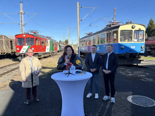 Verkehrslandesrätin Claudia Holzer bestätigte bei der offiziellen Pressekonferenz die Finanzierung für das Jahr 2026. | Foto: MeinBezirk/Gerda Sammer-Schmidt