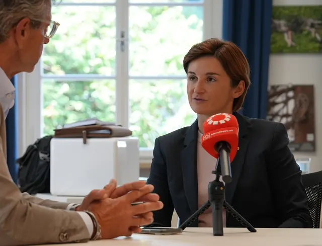 Landeshauptfrau-Stellvertreterin Marlene Svazek im Gespräch mit MeinBezirk Salzburg | Foto: MeinBezirk Salzburg Michael Kretz