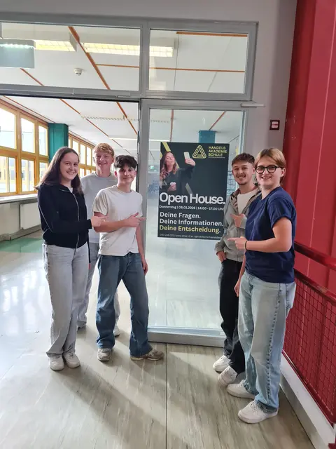 Die Schülerinnen und Schüler der HAK/HAS Deutschlandsberg freuen sich auf den Tag der offenen Tür. | Foto: HAK/HAS Deutschlandsberg