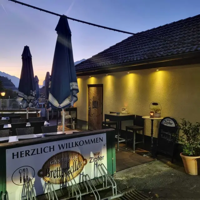 Zwischen Gerstlsuppe und Geräuschpegel: Der Bretterkeller im Test. | Foto: Genussspecht