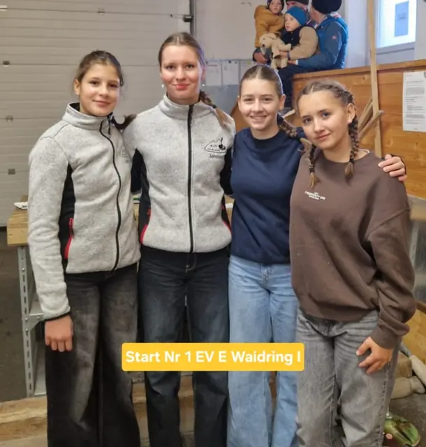 Start Nr. 1 EV E Waidring I; Johanna Krepper, Johanna Vitzthum, Madelaine Trixl und Vanessa Ortner. | Foto: Michaela Hanser, Roland Hanser, Michael Novák