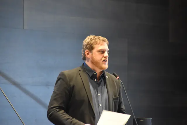 "Außer Frage steht für mich dabei jedoch – wie für jeden verantwortungsbewussten Mandatar, – dass ich penibel auf Unvereinbarkeiten achte. Das war bisher so – und das wird auch weiterhin so sein", sagt Vize-Bgm. Stefan Graf (Kufsteiner Grüne).  | Foto: Barbara Fluckinger