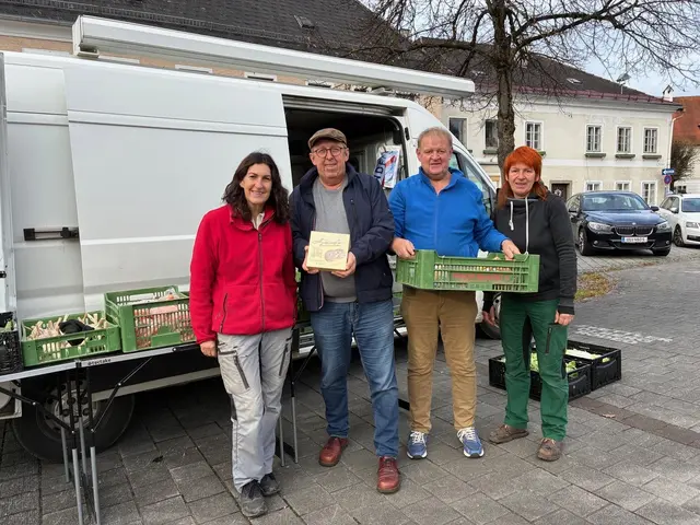 „Gemüsefrau" Claudia Fuchs, Herbert Enzenhofer, Helfer Franz Pirngruber und Helferin Gunilla aus Aschach (v. l.) | Foto: SPÖ Zwettl