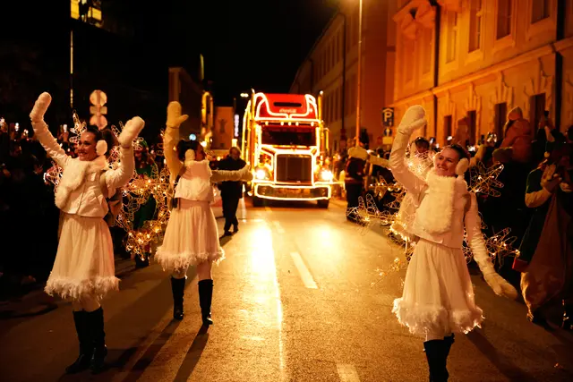 Einfahrt unter viel Applaus | Foto: Fabian Skala