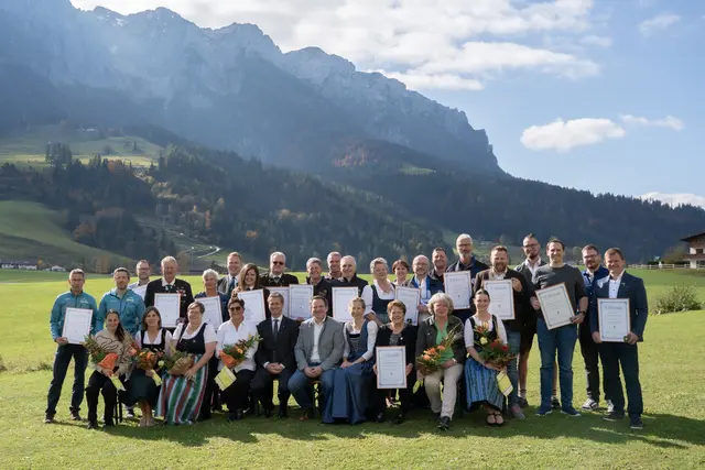 Tag des Ehrenamtes: Die Gemeinde Walchsee sagte Danke und überreichte 17 Funktionärinnen und Funktionären eine Ehrung. | Foto: Pamela Dorfinger/Gemeinde Walchsee