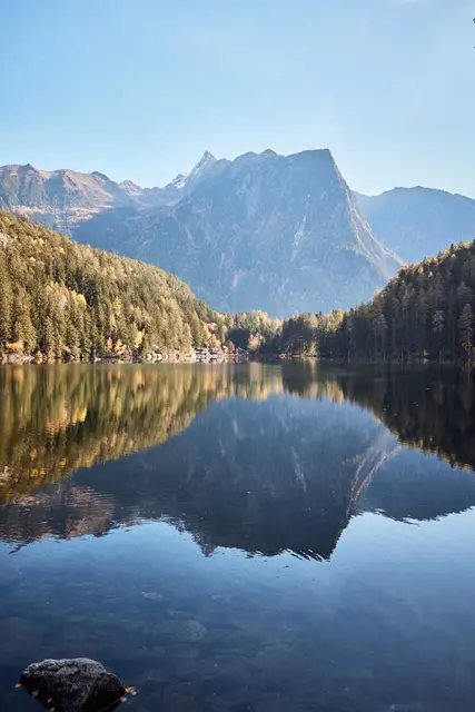 Der Piburger See lockt Badegäste, ist aber auch ein ökologisch sensibler Lebensraum. | Foto: Ötztal Tourismus/Nösig